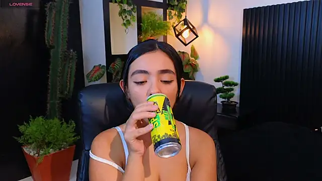 Ivy Gail online show from October 4, 2025, 5:20 am