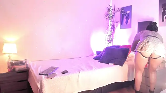 Alicee Levine online show from December 2, 2025, 9:16 pm