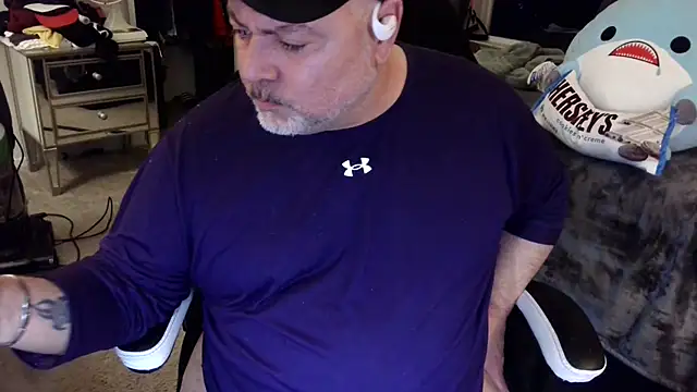 Snapshot of Drake_DVamp chatting on February 19, 2025, 12:14 am Drake DVamp online show from February 19, 2025, 12:14 am