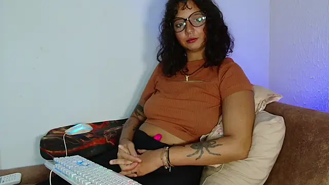 myamillor online show from April 24, 2026, 10:23 pm