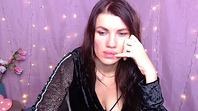 MilaLoona online show from March 3, 2026, 7:15 am