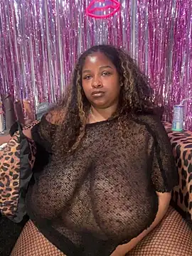 BigFineSelena online show from June 23, 2026, 5:16 am