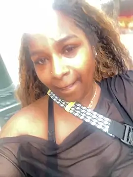 BigFineSelena online show from June 6, 2026, 12:32 pm