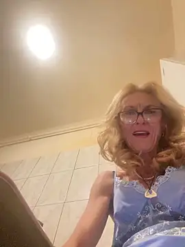 Snapshot of adella13 chatting on January 29, 2025, 9:07 pm adella13 online show from January 29, 2025, 9:07 pm