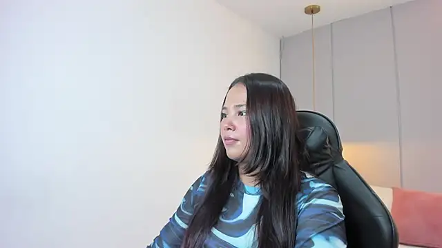 isabella florez online show from July 25, 2026, 8:04 pm