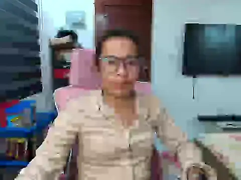 Your PrettyGirlxxx online show from March 12, 2026, 9:24 am