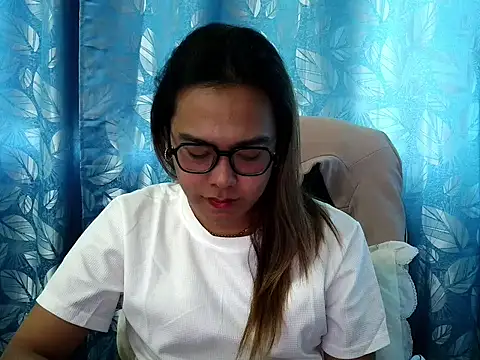 Your PrettyGirlxxx online show from November 6, 2025, 6:17 am