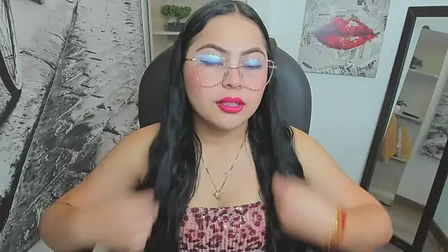 Snapshot of Hana___ chatting on November 13, 2025, 10:24 pm Hana online show from November 13, 2025, 10:24 pm