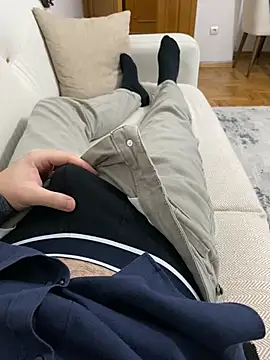 Snapshot of okanist chatting on December 18, 2024, 4:31 am okanist online show from December 18, 2024, 4:31 am