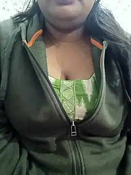 rekhabb123 online show from January 15, 2026, 3:21 am