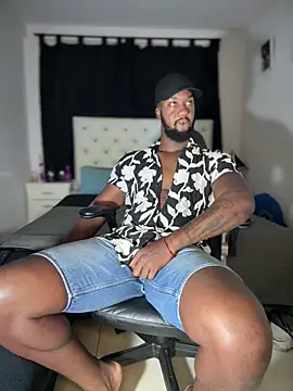 blackdrey18 online show from May 8, 2026, 10:41 am