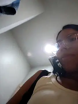 SheenaBrooke online show from April 12, 2026, 3:54 am