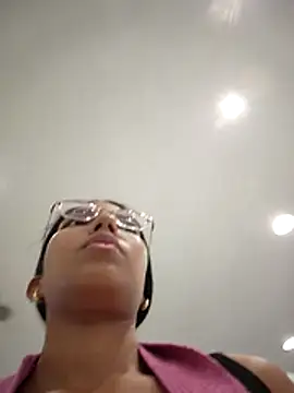 Snapshot of SheenaBrooke chatting on February 3, 2026, 6:40 am SheenaBrooke online show from February 3, 2026, 6:40 am