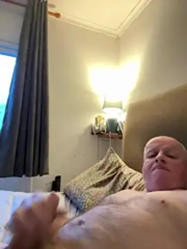 Snapshot of locallad88 chatting on January 19, 2026, 4:11 pm locallad88 online show from January 19, 2026, 4:11 pm