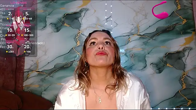 naugtyqueen online show from April 17, 2026, 1:41 am