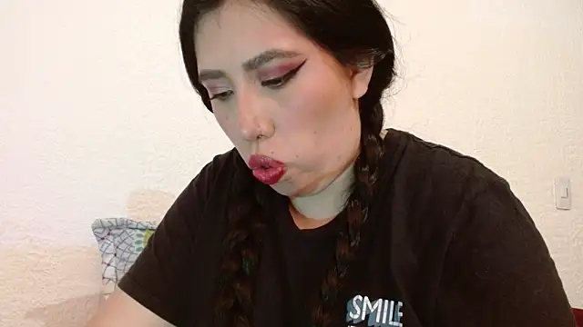 AntoneellaF online show from March 13, 2026, 7:08 pm