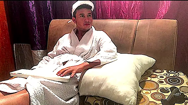 camilovaron online show from February 6, 2025, 12:33 am