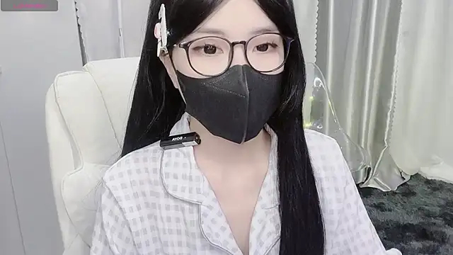Snapshot of Mya_Lee chatting on September 24, 2025, 3:07 pm Mya Lee online show from September 24, 2025, 3:07 pm