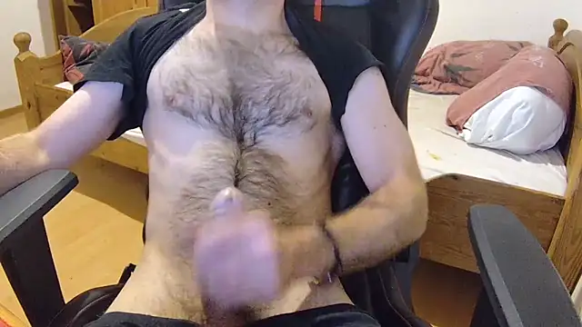 Snapshot of KmlBI26 chatting on November 18, 2025, 4:54 pm KmlBI26 online show from November 18, 2025, 4:54 pm