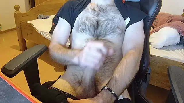 Snapshot of KmlBI26 chatting on November 20, 2025, 5:24 pm KmlBI26 online show from November 20, 2025, 5:24 pm