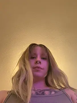 BiancaValentina online show from June 19, 2026, 5:46 am