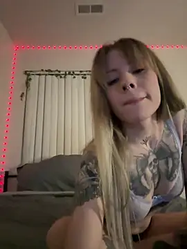BiancaValentina online show from July 12, 2026, 6:14 am