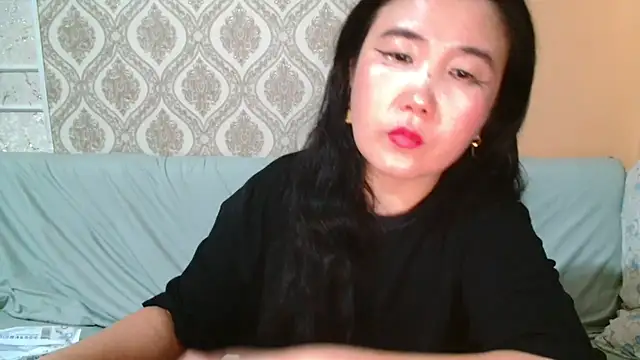 Snapshot of Bet_Lu chatting on February 22, 2025, 12:18 pm Bet Lu online show from February 22, 2025, 12:18 pm