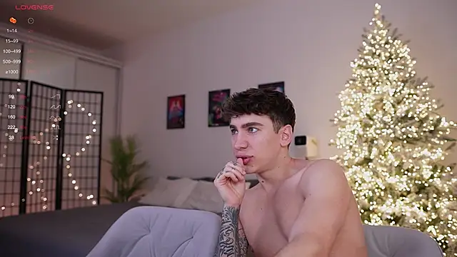 Evan  White  online show from December 29, 2024, 3:45 pm