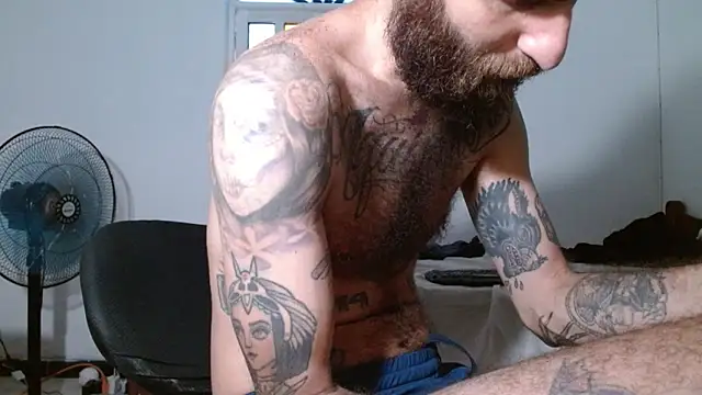 Snapshot of Tatted21xxx chatting on October 5, 2025, 7:59 pm Tatted21xxx online show from October 5, 2025, 7:59 pm