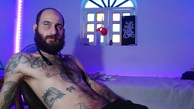 Snapshot of Tatted21xxx chatting on October 8, 2025, 6:52 pm Tatted21xxx online show from October 8, 2025, 6:52 pm