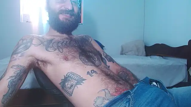 Snapshot of Tatted21xxx chatting on September 28, 2025, 3:41 pm Tatted21xxx online show from September 28, 2025, 3:41 pm