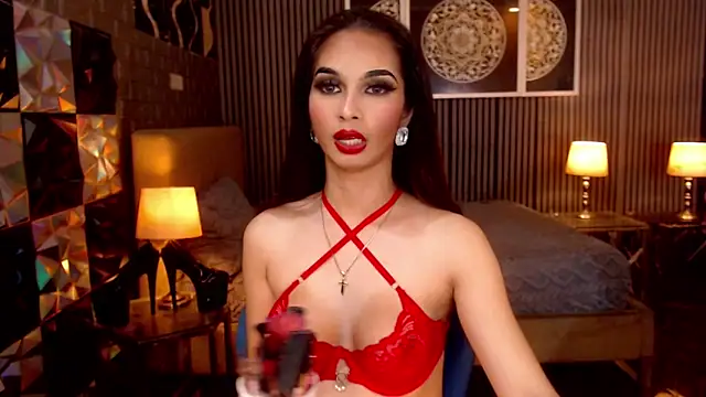 AlluringKIRSTEN online show from April 18, 2026, 7:07 pm