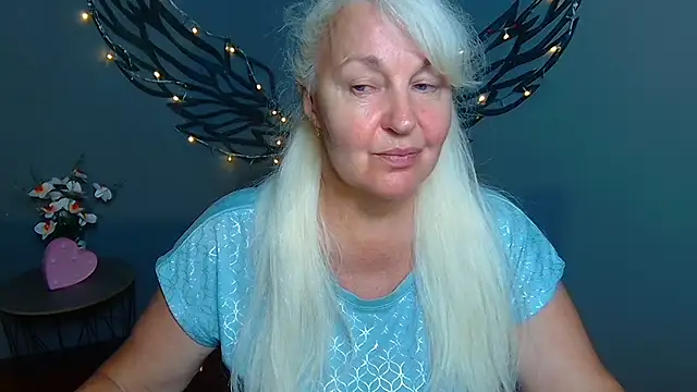 BlondyLeeBest online show from July 14, 2026, 6:58 pm