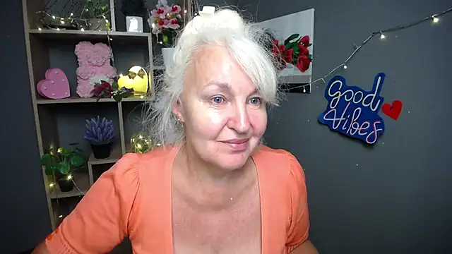 BlondyLeeBest online show from July 17, 2026, 6:27 pm