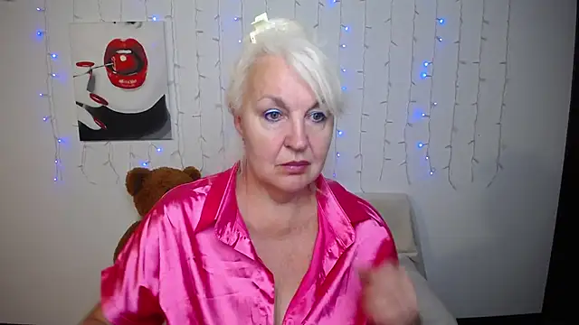 BlondyLeeBest online show from July 19, 2026, 6:26 pm