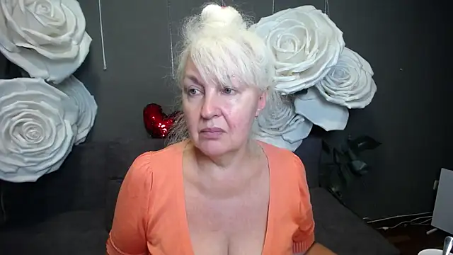 BlondyLeeBest online show from July 31, 2026, 6:27 pm