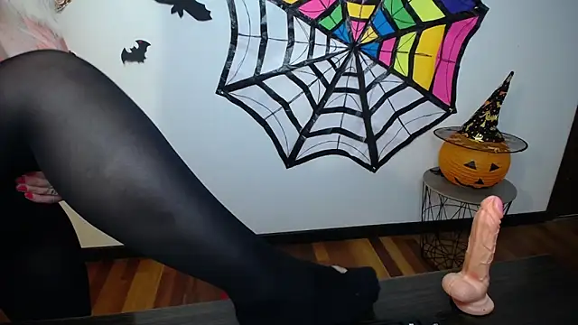 BlondyLeeBest online show from October 27, 2025, 7:53 am