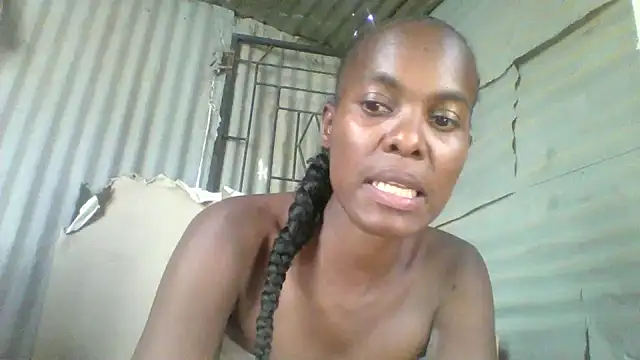 Snapshot of hairybushpussyxx1 chatting on January 4, 2025, 12:38 pm hairybushpussyxx1 online show from January 4, 2025, 12:38 pm