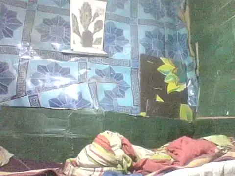 Snapshot of hairybushpussyxx1 chatting on February 28, 2025, 5:15 am hairybushpussyxx1 online show from February 28, 2025, 5:15 am