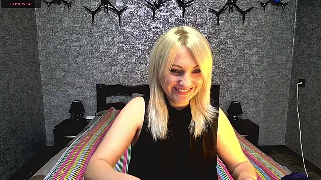 annagreeneyess online show from May 24, 2026, 11:10 am