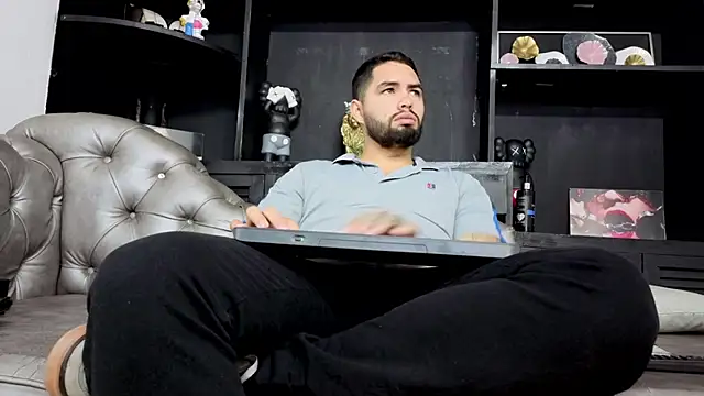 Snapshot of matteosantos chatting on February 24, 2026, 11:55 am matteosantos online show from February 24, 2026, 11:55 am