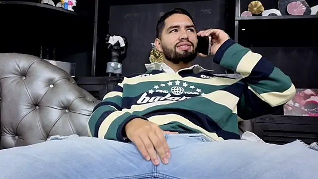 Snapshot of matteosantos chatting on February 25, 2026, 11:10 am matteosantos online show from February 25, 2026, 11:10 am