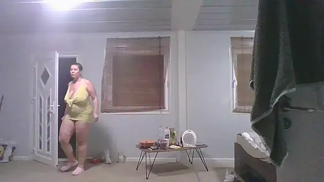 fulloferotic online show from February 11, 2026, 9:36 pm