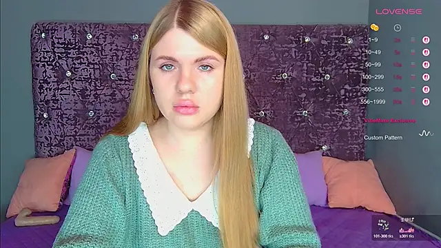 Snapshot of NoraBigAss chatting on December 2, 2025, 1:50 am NoraBigAss online show from December 2, 2025, 1:50 am