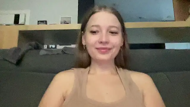 CharmingSarah online show from July 30, 2026, 4:06 pm