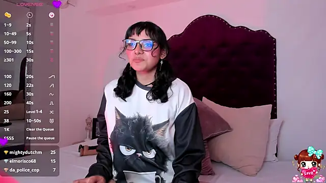 Snapshot of lucyycy chatting on February 27, 2025, 7:19 am lucyycy online show from February 27, 2025, 7:19 am
