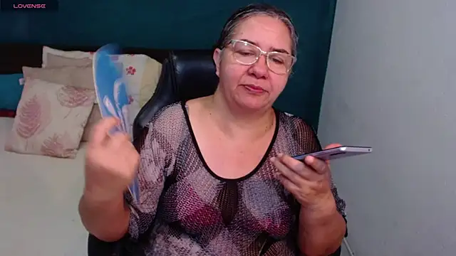 scaelettdubois online show from May 20, 2026, 1:13 am