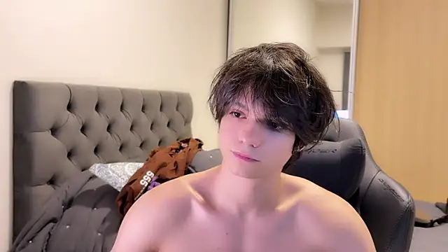 SasukeUhchiaa online show from December 21, 2024, 3:03 am