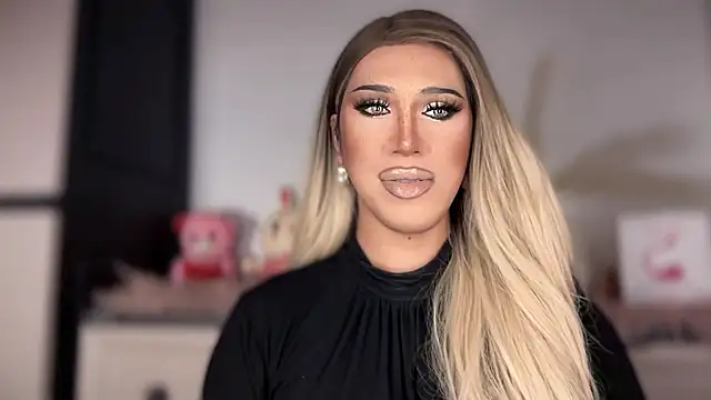 Ts glamxxxx online show from January 8, 2026, 12:38 am