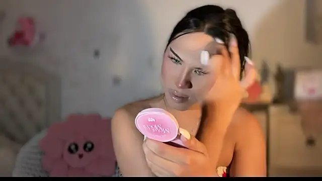 Snapshot of Ts_glamxxxx chatting on September 14, 2025, 2:01 am Ts glamxxxx online show from September 14, 2025, 2:01 am